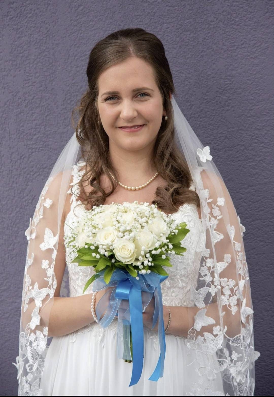 Butterfly veil, bridal veil, delicate veil, wedding veil, butterflies, lace veil, fingertip length veil.